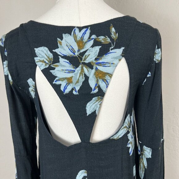 Free People Wanderer Mini Dress Gray Floral Cutout Long Bell Sleeve Lace Size XS - Picture 8 of 16